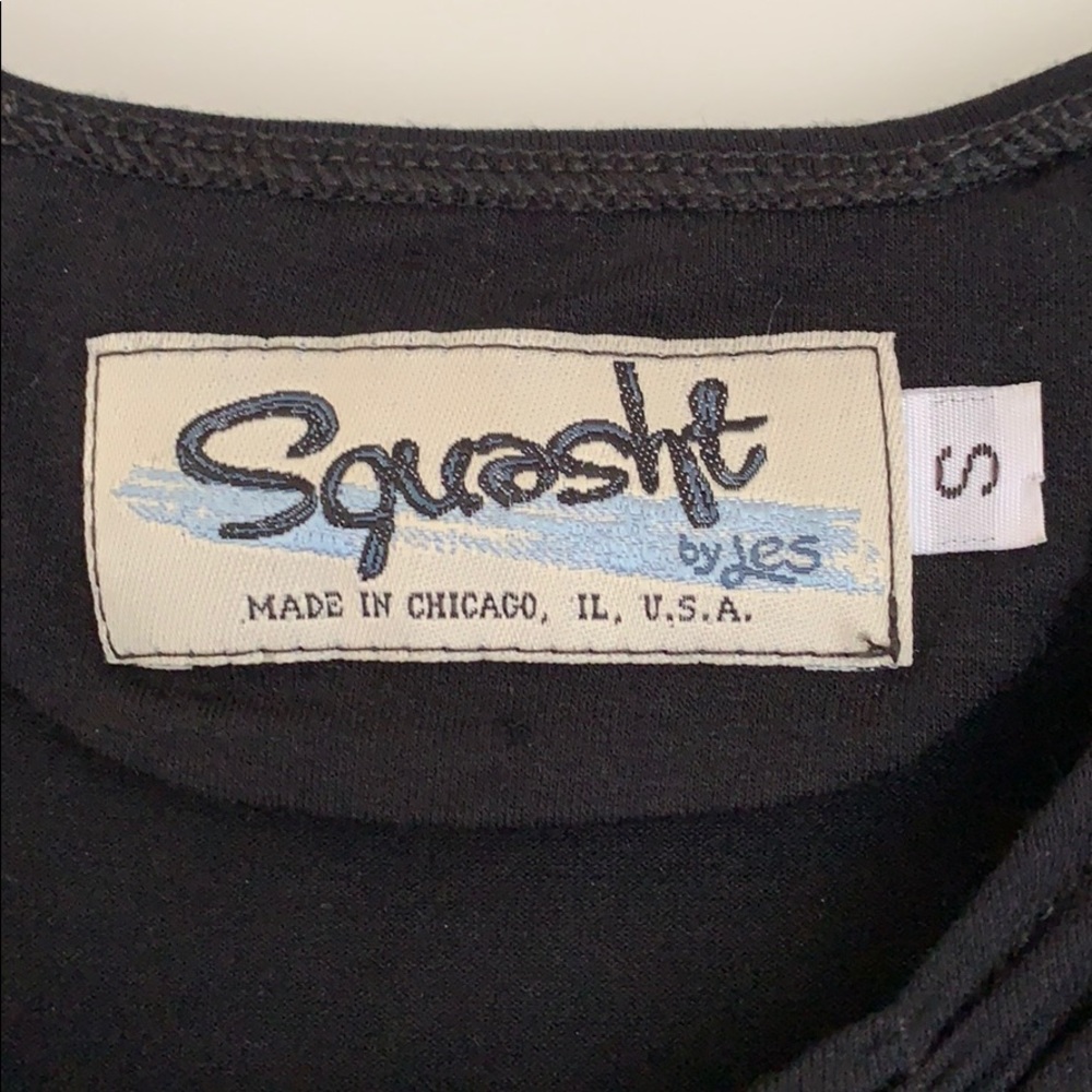Squasht stretch black top with burgundy cuffs - Picture 3 of 4
